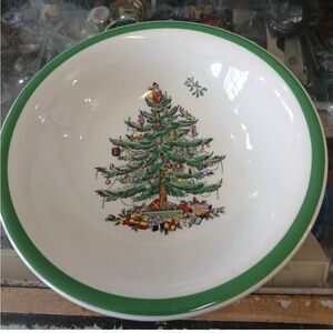 Lot of 4  Spode Christmas Tree Coupe Cereal Bowls Set Green Trim Unused